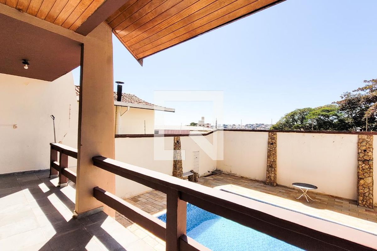 Casa à Venda - Jardim Flamboyant, 4 Quartos,  498 m2 em , Campinas - sp | SoloBR