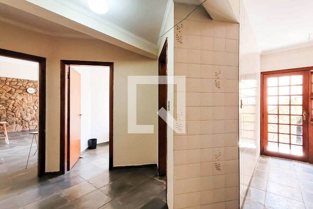 Casa à Venda - Jardim Flamboyant, 4 Quartos,  498 m2 em , Campinas - sp | SoloBR