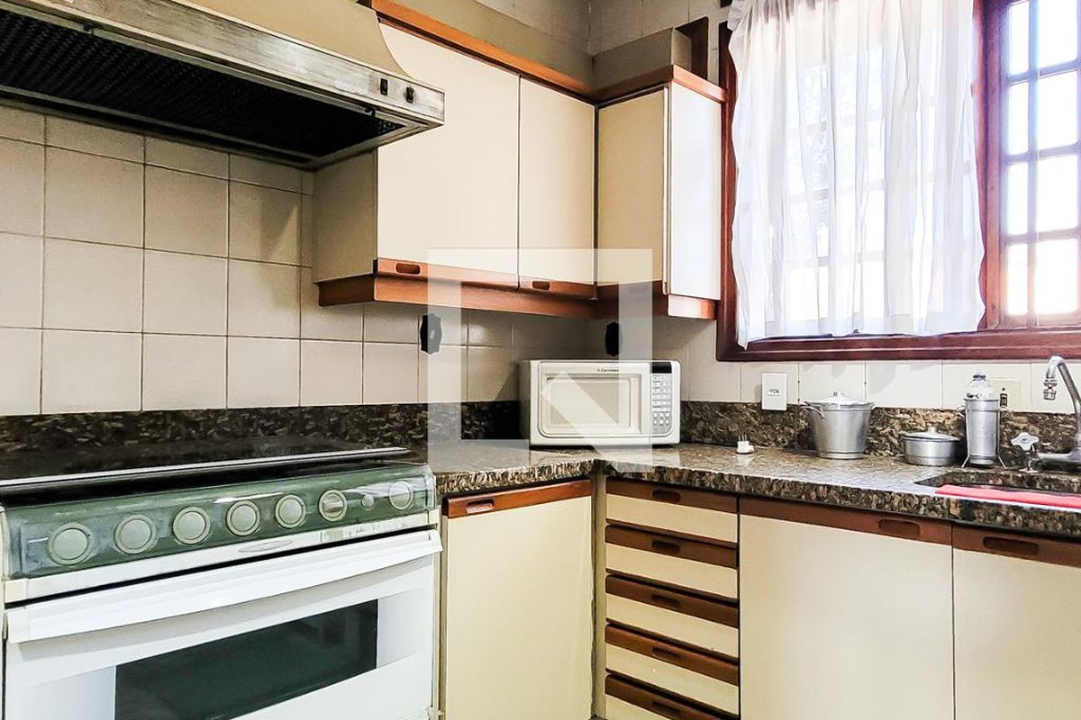 Casa à Venda - Jardim Flamboyant, 4 Quartos,  498 m2 em , Campinas - sp | SoloBR