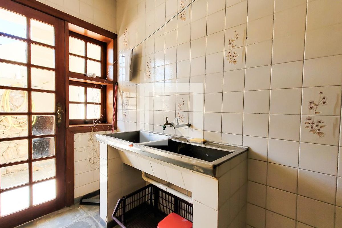 Casa à Venda - Jardim Flamboyant, 4 Quartos,  498 m2 em , Campinas - sp | SoloBR
