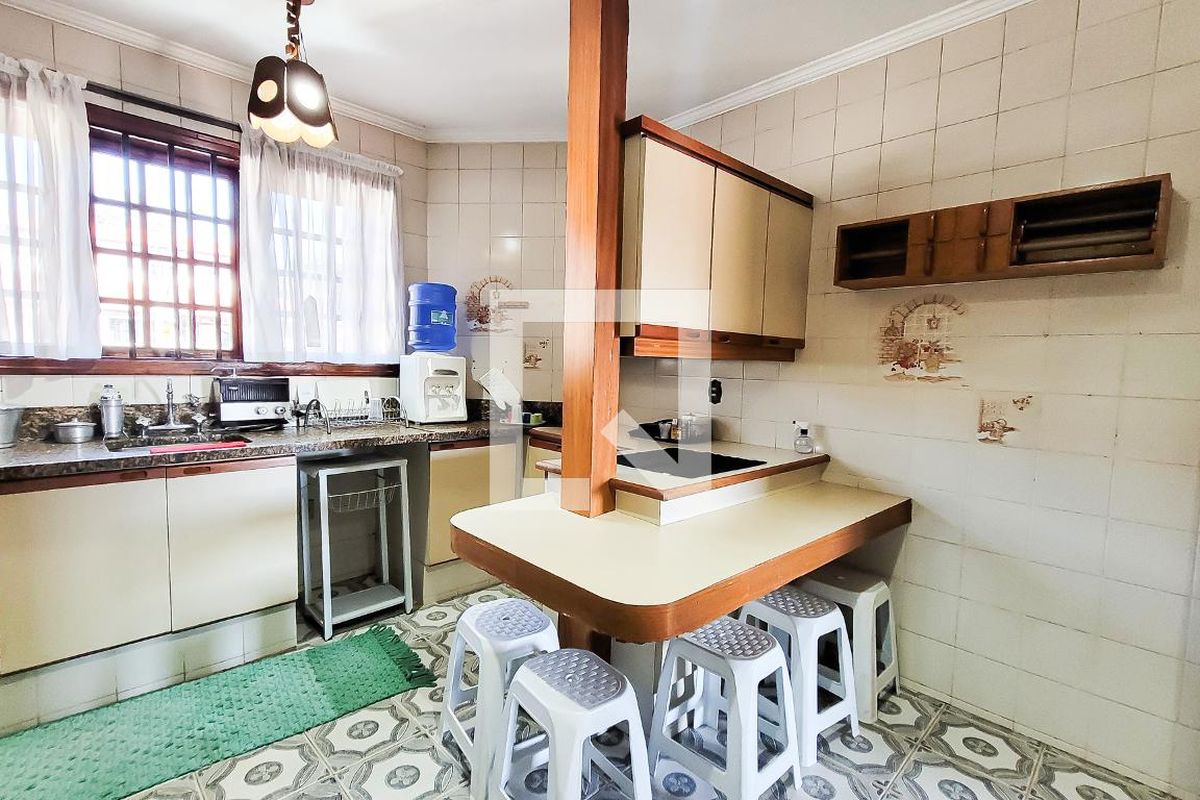Casa à Venda - Jardim Flamboyant, 4 Quartos,  498 m2 em , Campinas - sp | SoloBR
