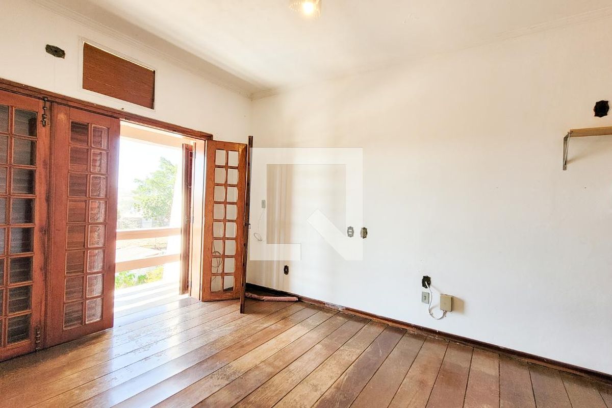 Casa à Venda - Jardim Flamboyant, 4 Quartos,  498 m2 em , Campinas - sp | SoloBR