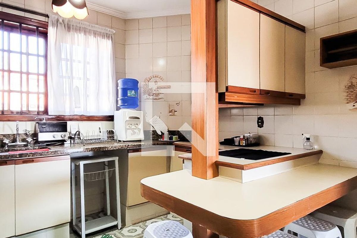 Casa à Venda - Jardim Flamboyant, 4 Quartos,  498 m2 em , Campinas - sp | SoloBR