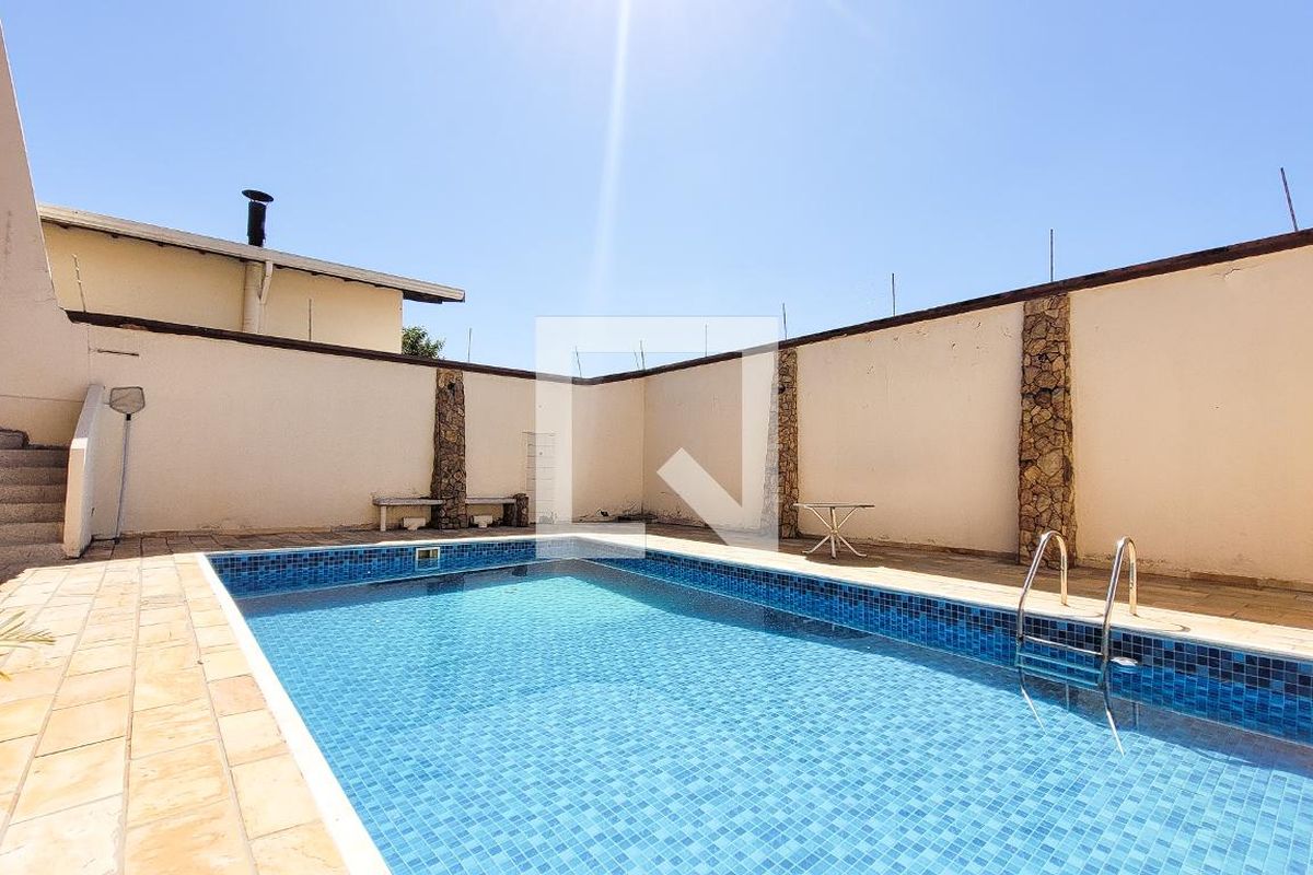 Casa à Venda - Jardim Flamboyant, 4 Quartos,  498 m2 em , Campinas - sp | SoloBR