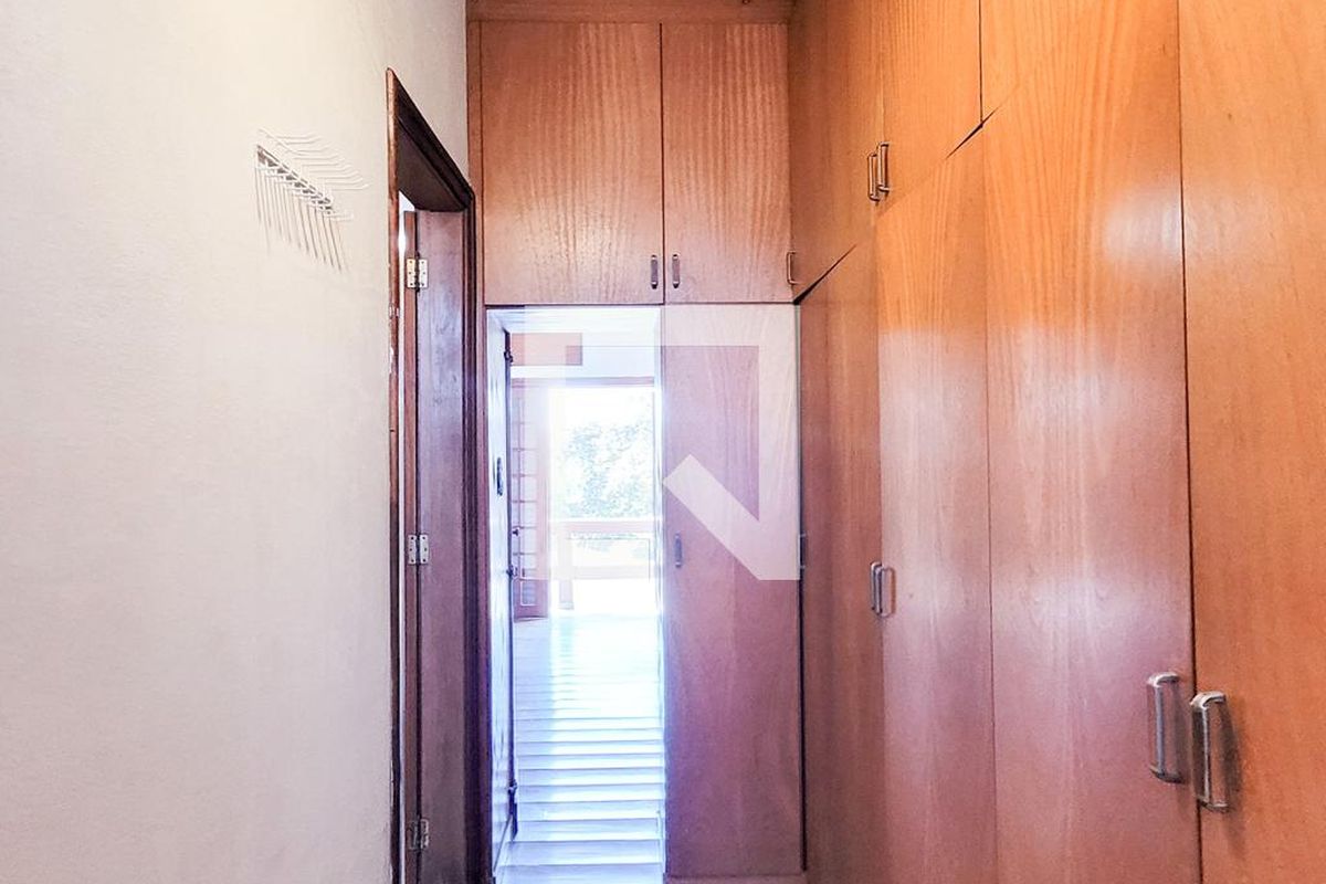 Casa à Venda - Jardim Flamboyant, 4 Quartos,  498 m2 em , Campinas - sp | SoloBR
