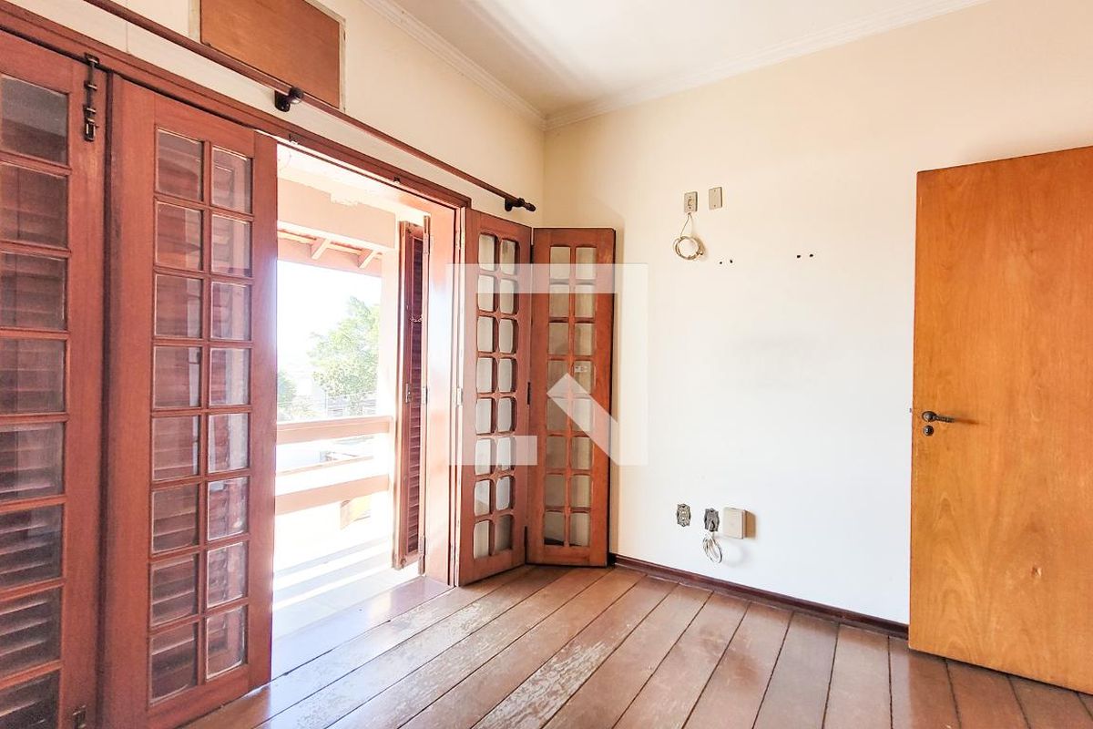 Casa à Venda - Jardim Flamboyant, 4 Quartos,  498 m2 em , Campinas - sp | SoloBR