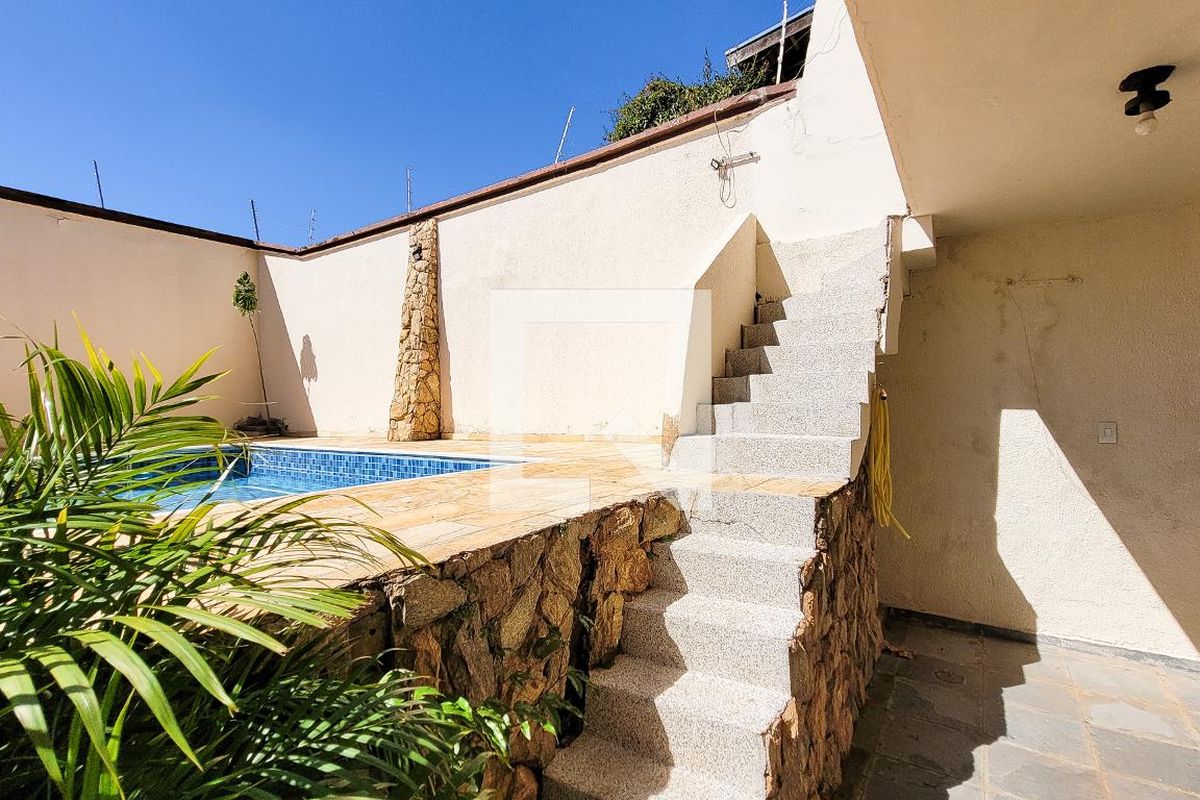 Casa à Venda - Jardim Flamboyant, 4 Quartos,  498 m2 em , Campinas - sp | SoloBR