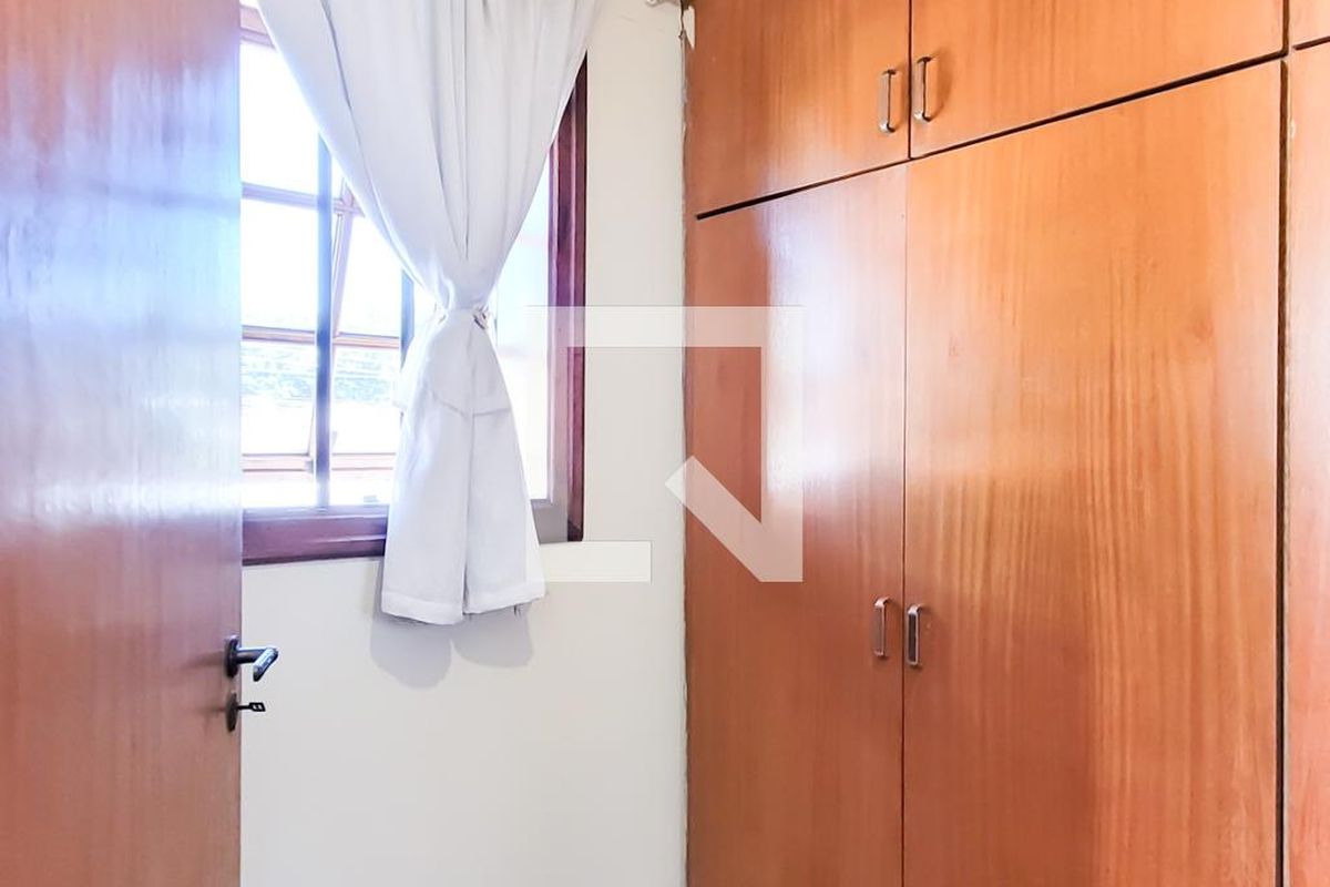 Casa à Venda - Jardim Flamboyant, 4 Quartos,  498 m2 em , Campinas - sp | SoloBR