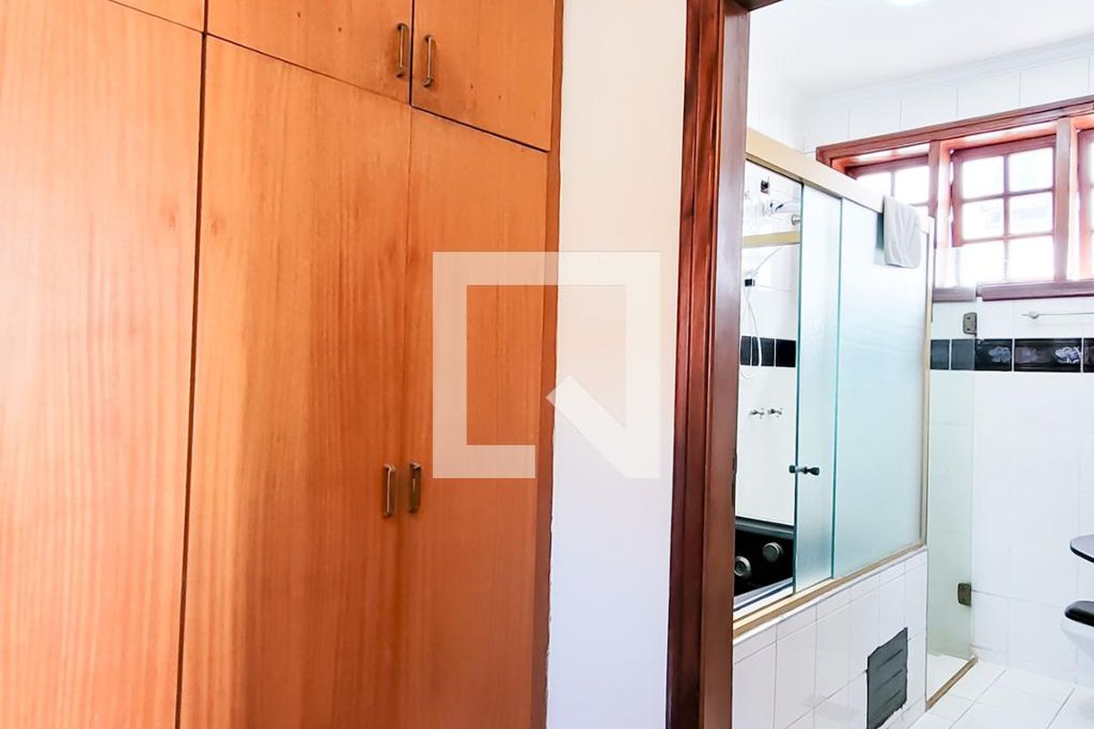 Casa à Venda - Jardim Flamboyant, 4 Quartos,  498 m2 em , Campinas - sp | SoloBR