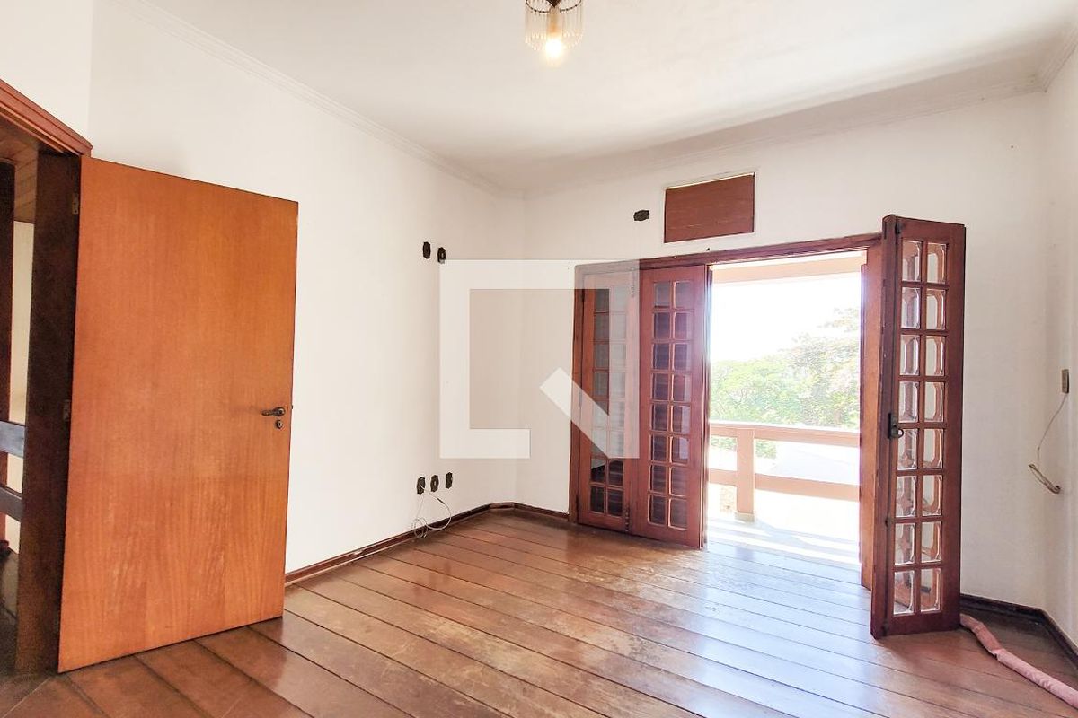 Casa à Venda - Jardim Flamboyant, 4 Quartos,  498 m2 em , Campinas - sp | SoloBR