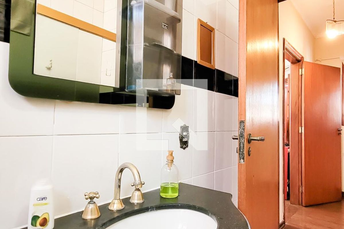 Casa à Venda - Jardim Flamboyant, 4 Quartos,  498 m2 em , Campinas - sp | SoloBR