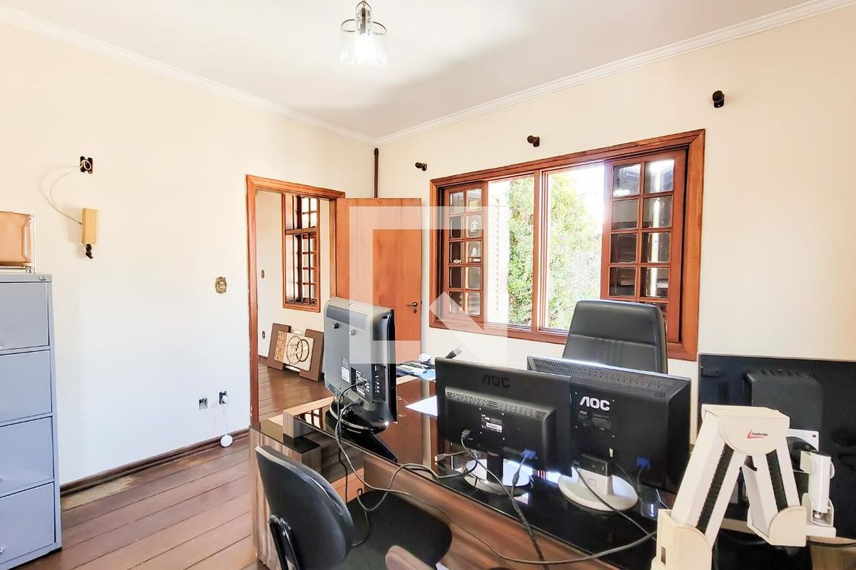 Casa à Venda - Jardim Flamboyant, 4 Quartos,  498 m2 em , Campinas - sp | SoloBR