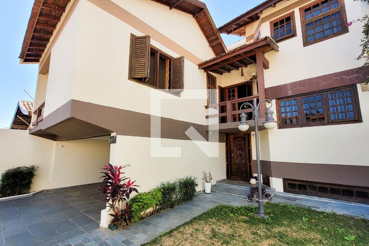 Casa à Venda - Jardim Flamboyant, 4 Quartos,  498 m2 em , Campinas - sp | SoloBR