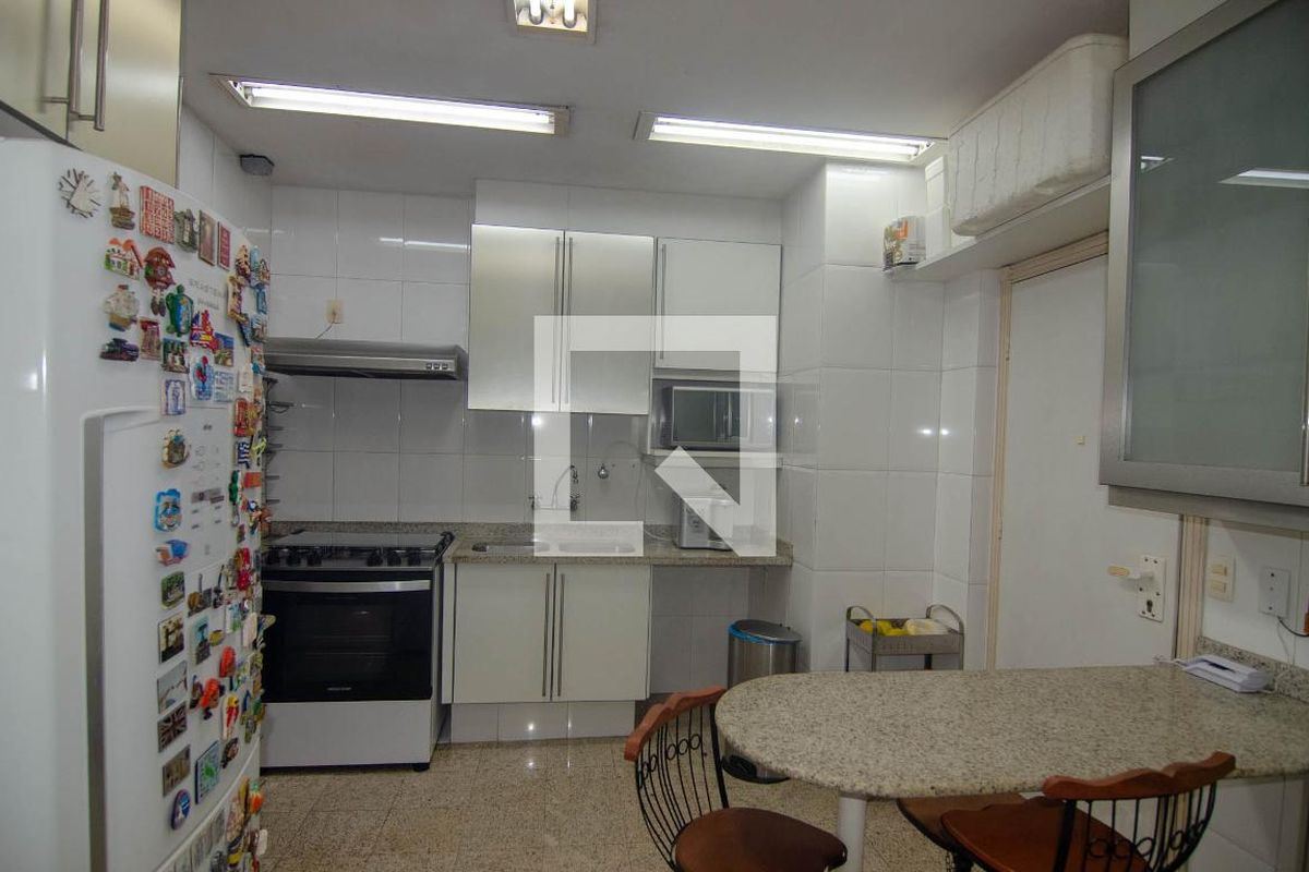 Apartamento, 3 quartos, 300 m² - Foto 130