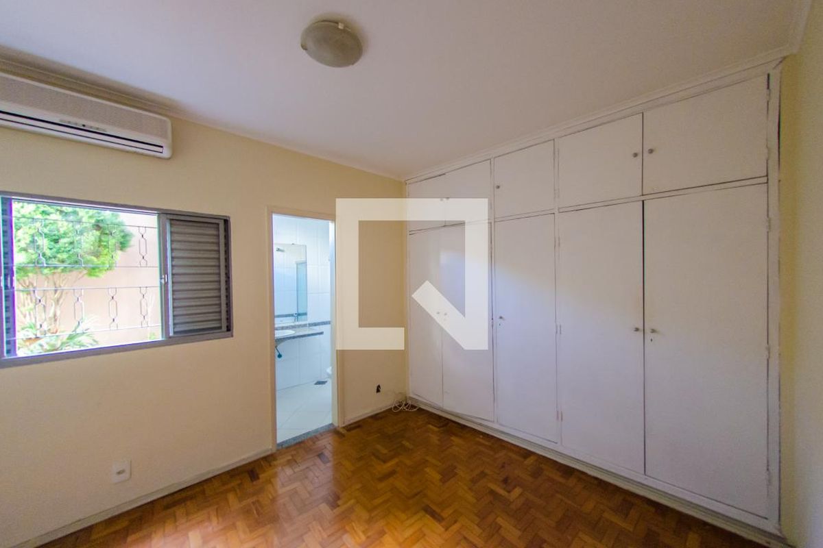 Casa à Venda - Jardim Flamboyant, 3 Quartos,  137 m2 em , Campinas - sp | SoloBR