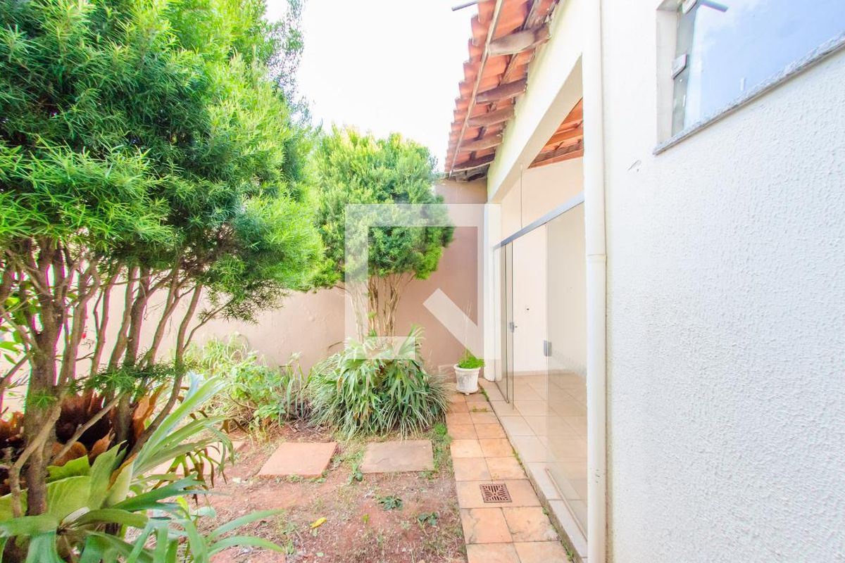 Casa à Venda - Jardim Flamboyant, 3 Quartos,  137 m2 em , Campinas - sp | SoloBR