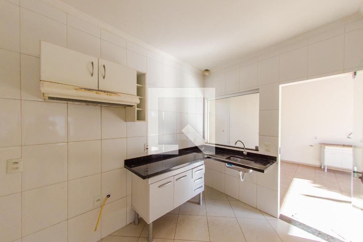 Casa à Venda - Jardim Flamboyant, 3 Quartos,  137 m2 em , Campinas - sp | SoloBR