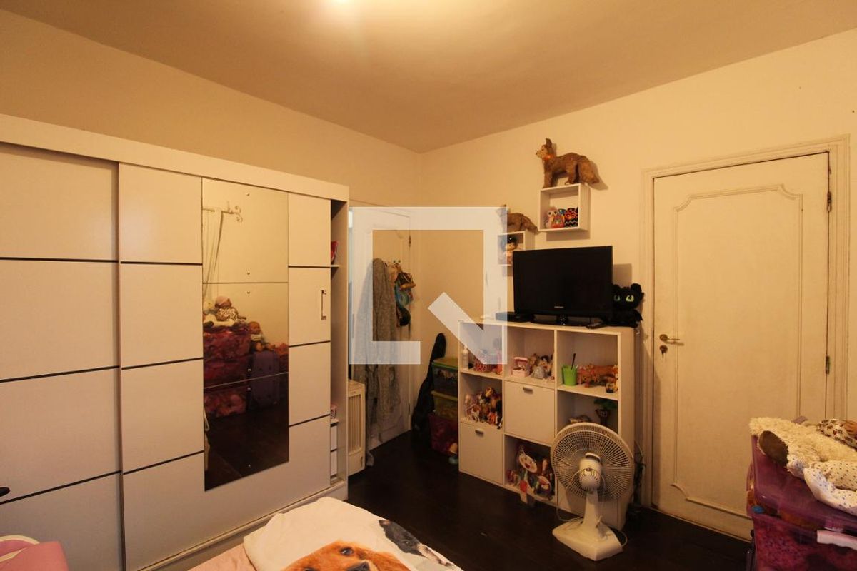 Casa, 4 quartos, 240 m² - Foto 24