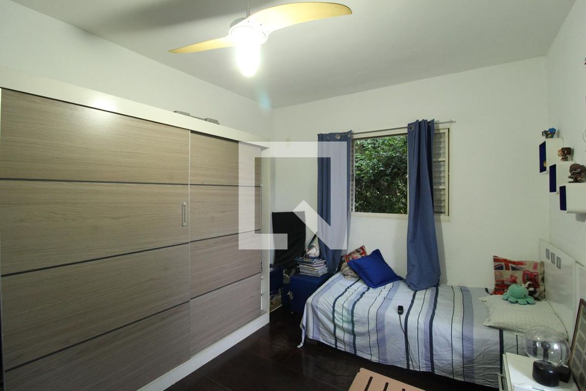 Casa, 4 quartos, 240 m² - Foto 38