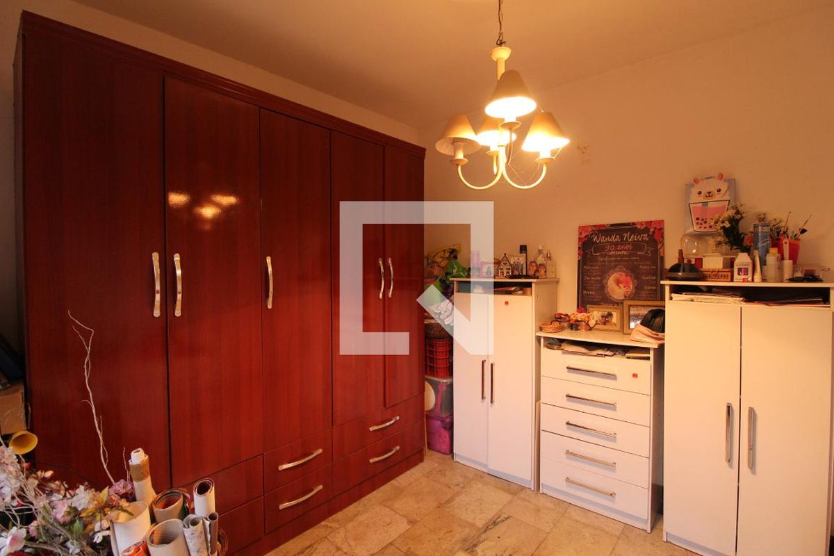 Casa, 4 quartos, 240 m² - Foto 14