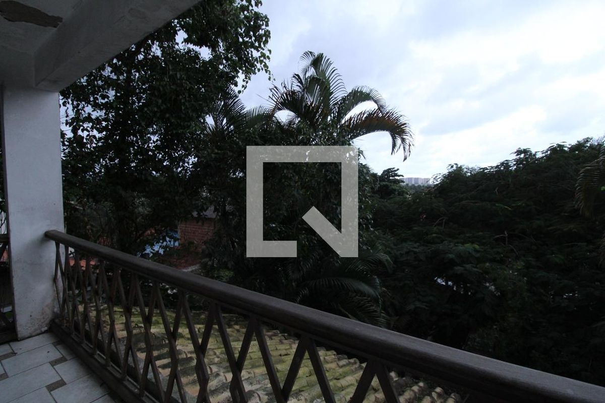 Casa, 4 quartos, 240 m² - Foto 34