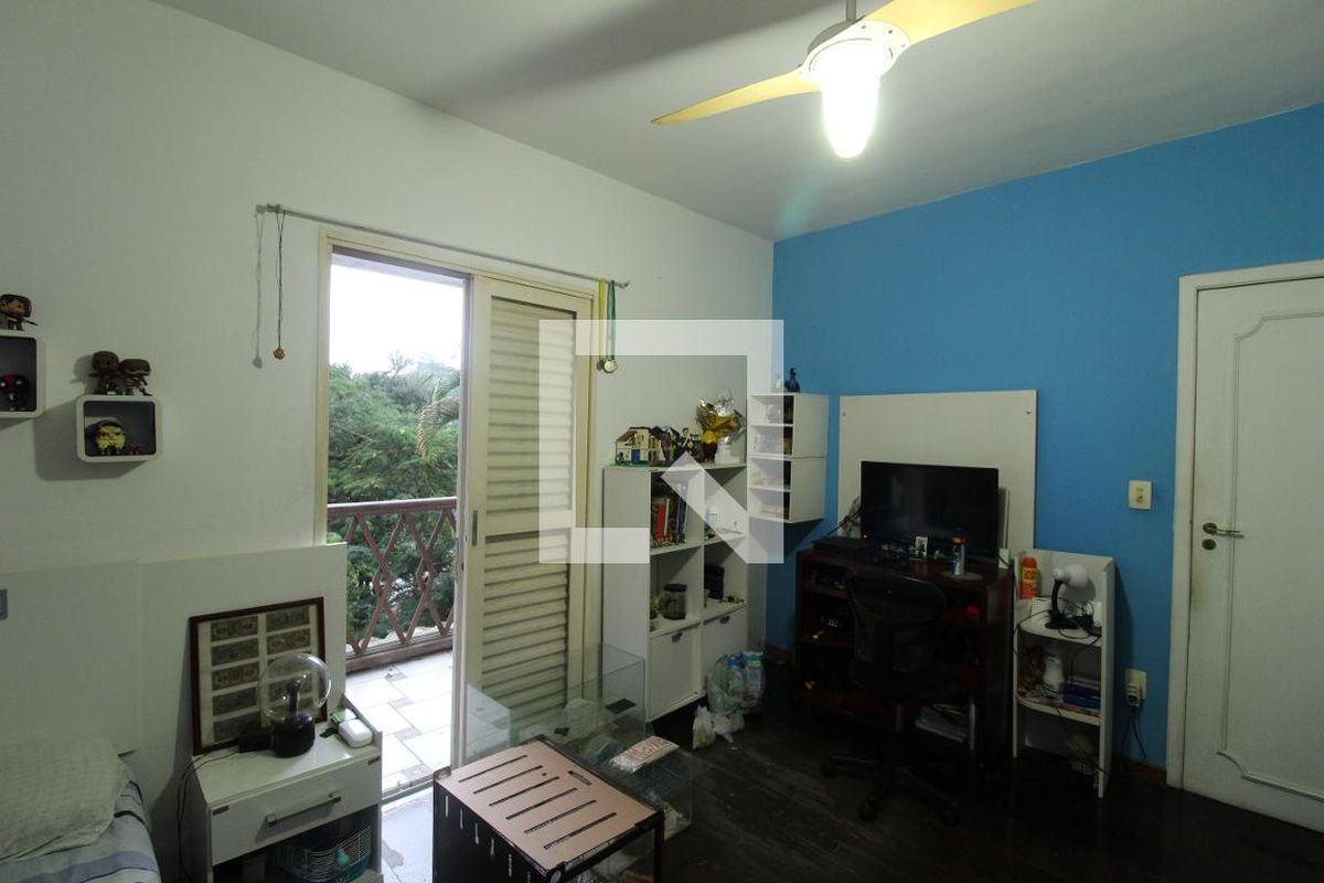 Casa, 4 quartos, 240 m² - Foto 42