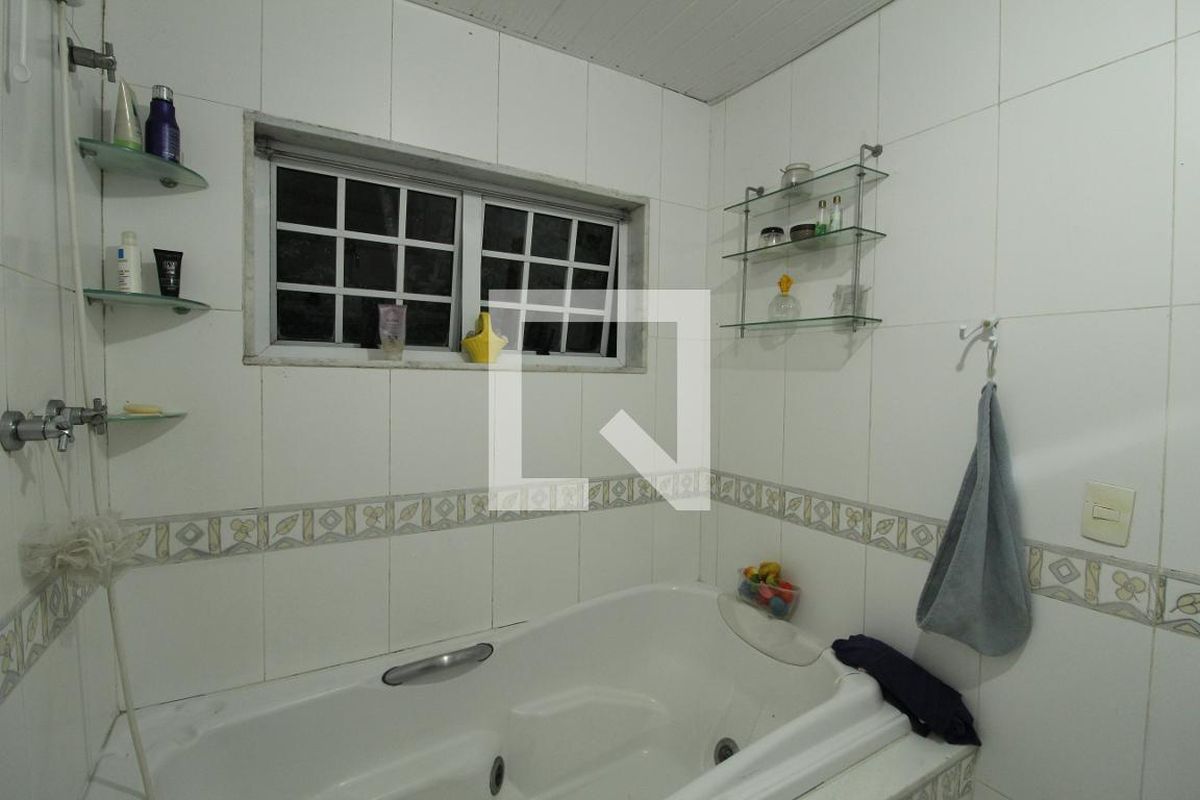 Casa, 4 quartos, 240 m² - Foto 68