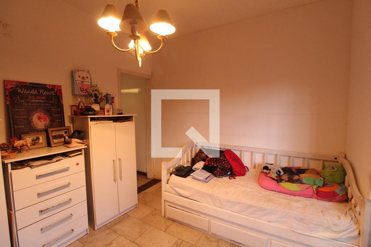 Casa, 4 quartos, 240 m² - Foto 18