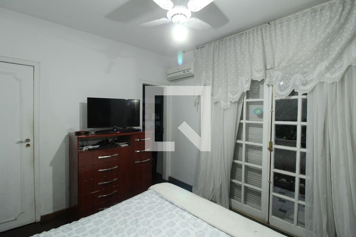 Casa, 4 quartos, 240 m² - Foto 54