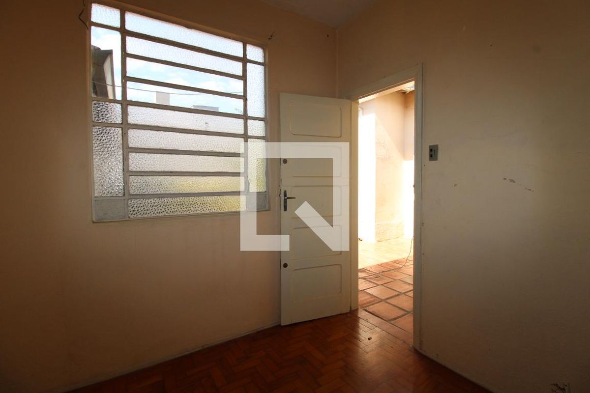 Casa à Venda - Taquaral, 3 Quartos,  190 m2 em , Campinas - sp | SoloBR