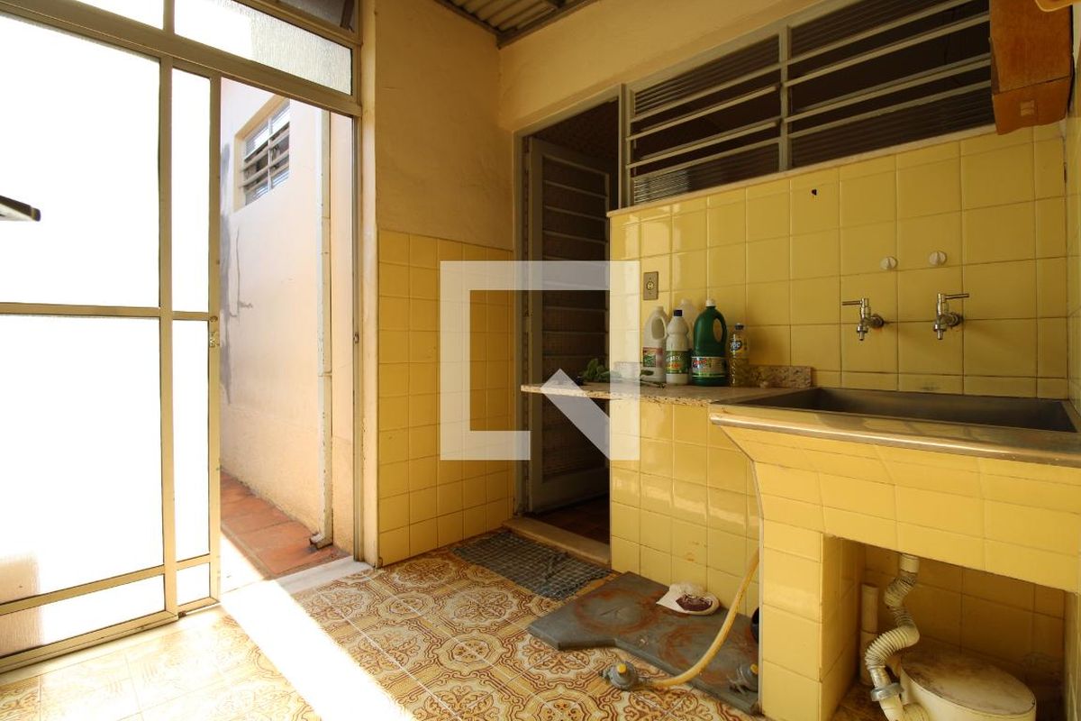 Casa à Venda - Taquaral, 3 Quartos,  190 m2 em , Campinas - sp | SoloBR
