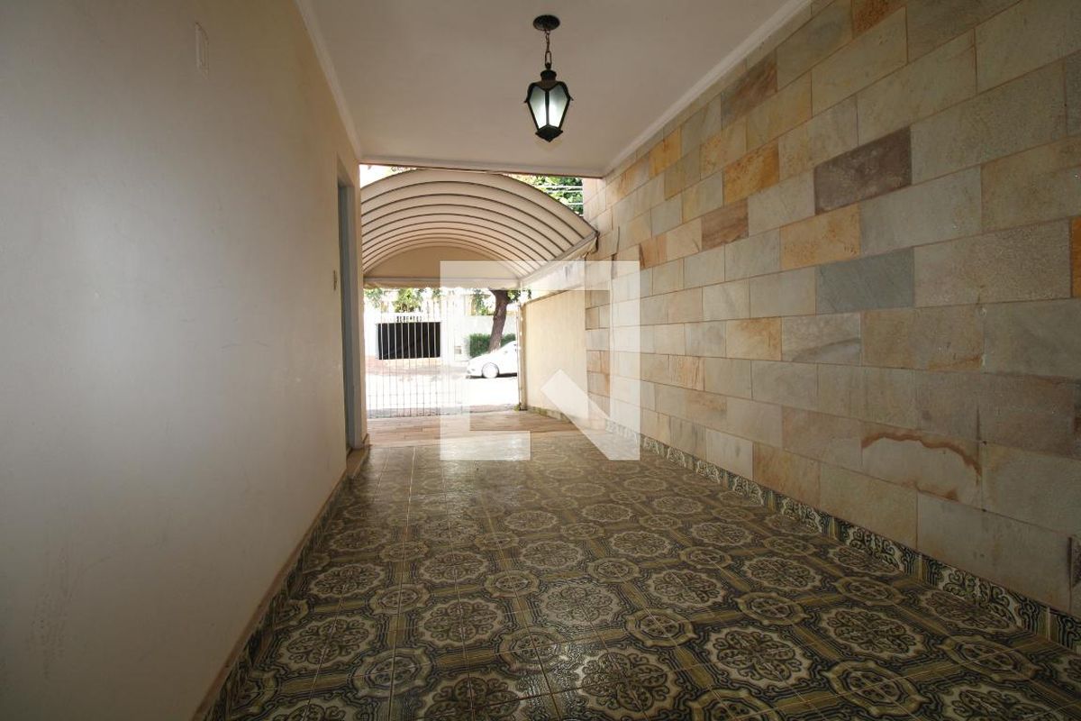 Casa à Venda - Taquaral, 3 Quartos,  190 m2 em , Campinas - sp | SoloBR