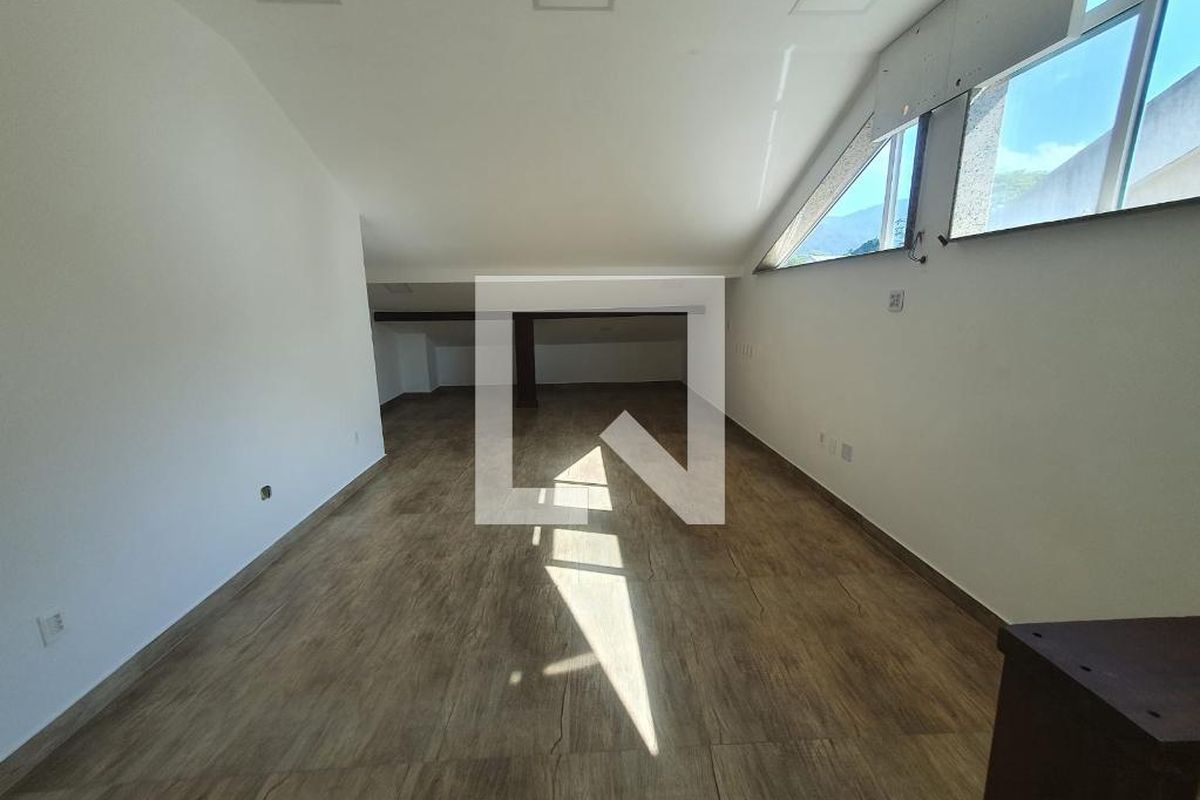 Casa, 4 quartos, 240 m² - Foto 20