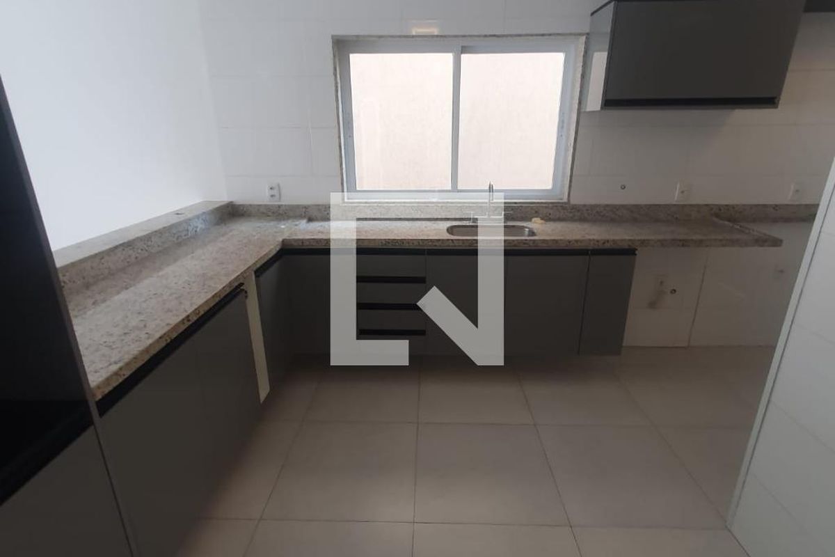 Casa, 4 quartos, 240 m² - Foto 26