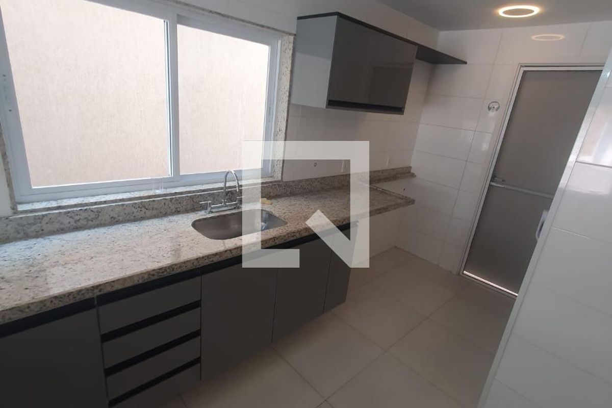 Casa, 4 quartos, 240 m² - Foto 46