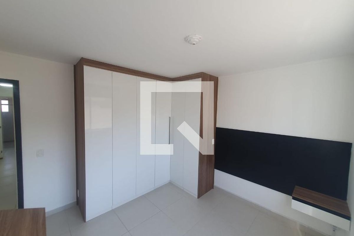 Casa, 4 quartos, 240 m² - Foto 32
