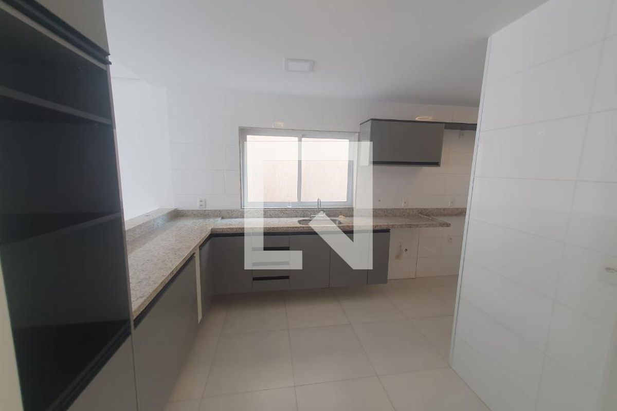 Casa, 4 quartos, 240 m² - Foto 128