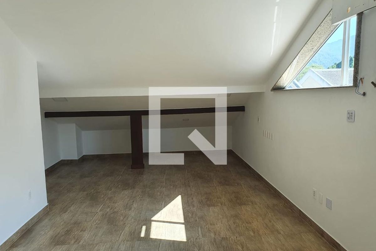Casa, 4 quartos, 240 m² - Foto 82