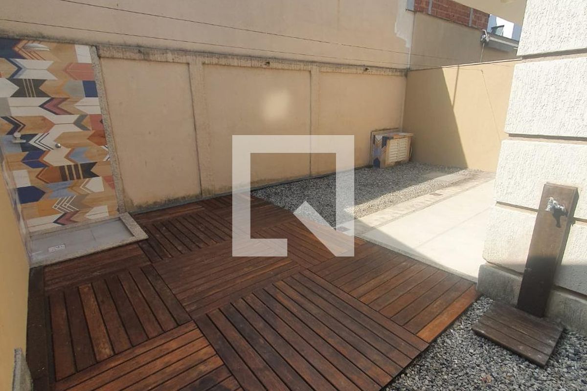 Casa, 4 quartos, 240 m² - Foto 44