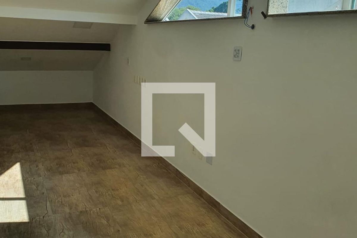 Casa, 4 quartos, 240 m² - Foto 76