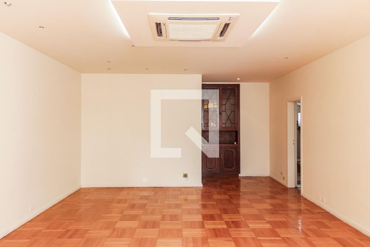Apartamento, 3 quartos, 220 m² - Foto 2