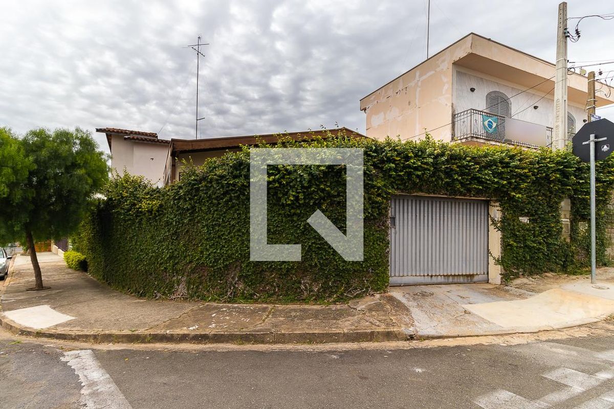 Casa à Venda - Jardim Planalto, 5 Quartos,  262 m2 em , Campinas - sp | SoloBR