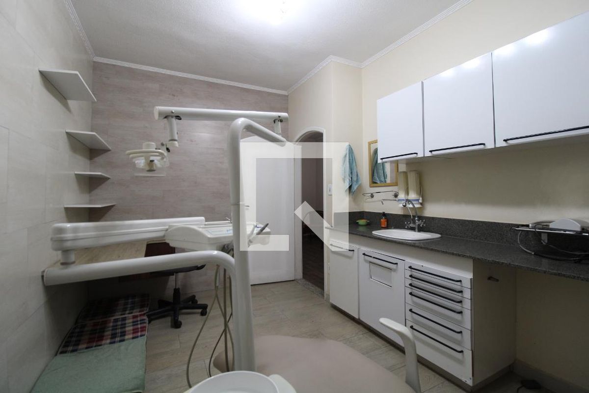 Casa à Venda - Guanabara, 4 Quartos,  300 m2 em , Campinas - sp | SoloBR