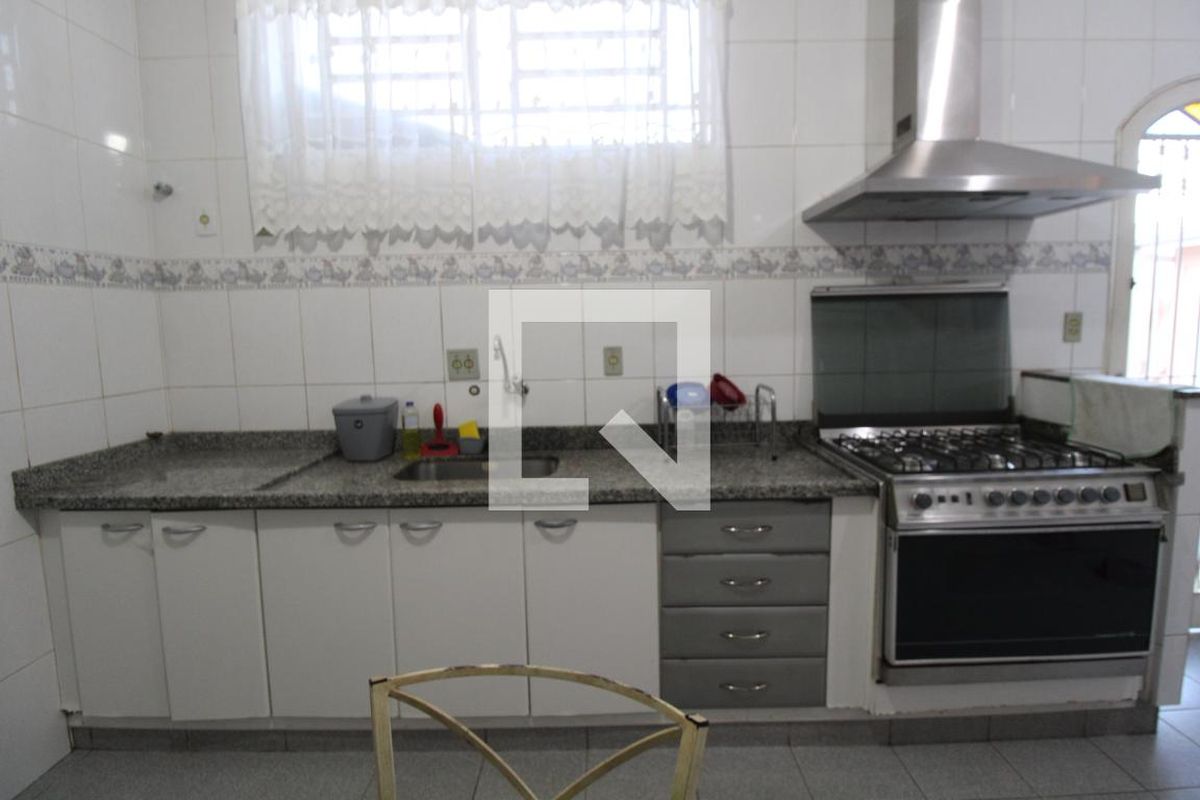 Casa à Venda - Guanabara, 4 Quartos,  300 m2 em , Campinas - sp | SoloBR