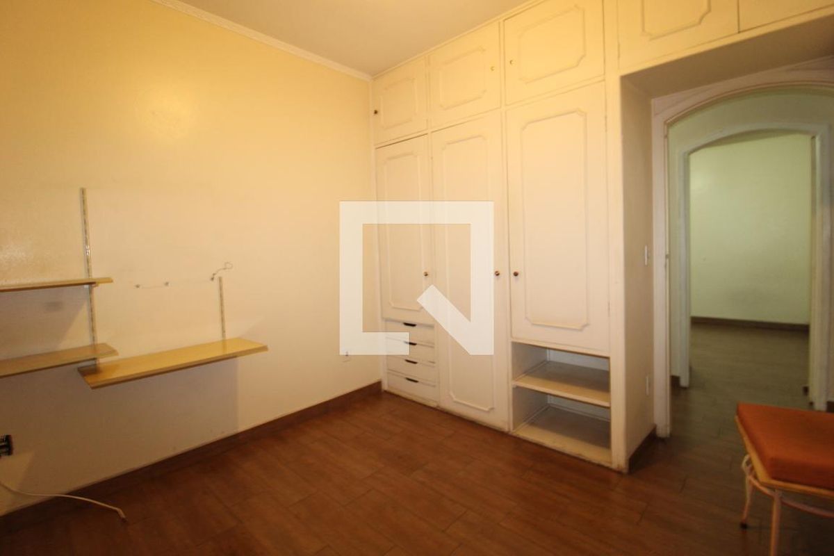 Casa à Venda - Guanabara, 4 Quartos,  300 m2 em , Campinas - sp | SoloBR
