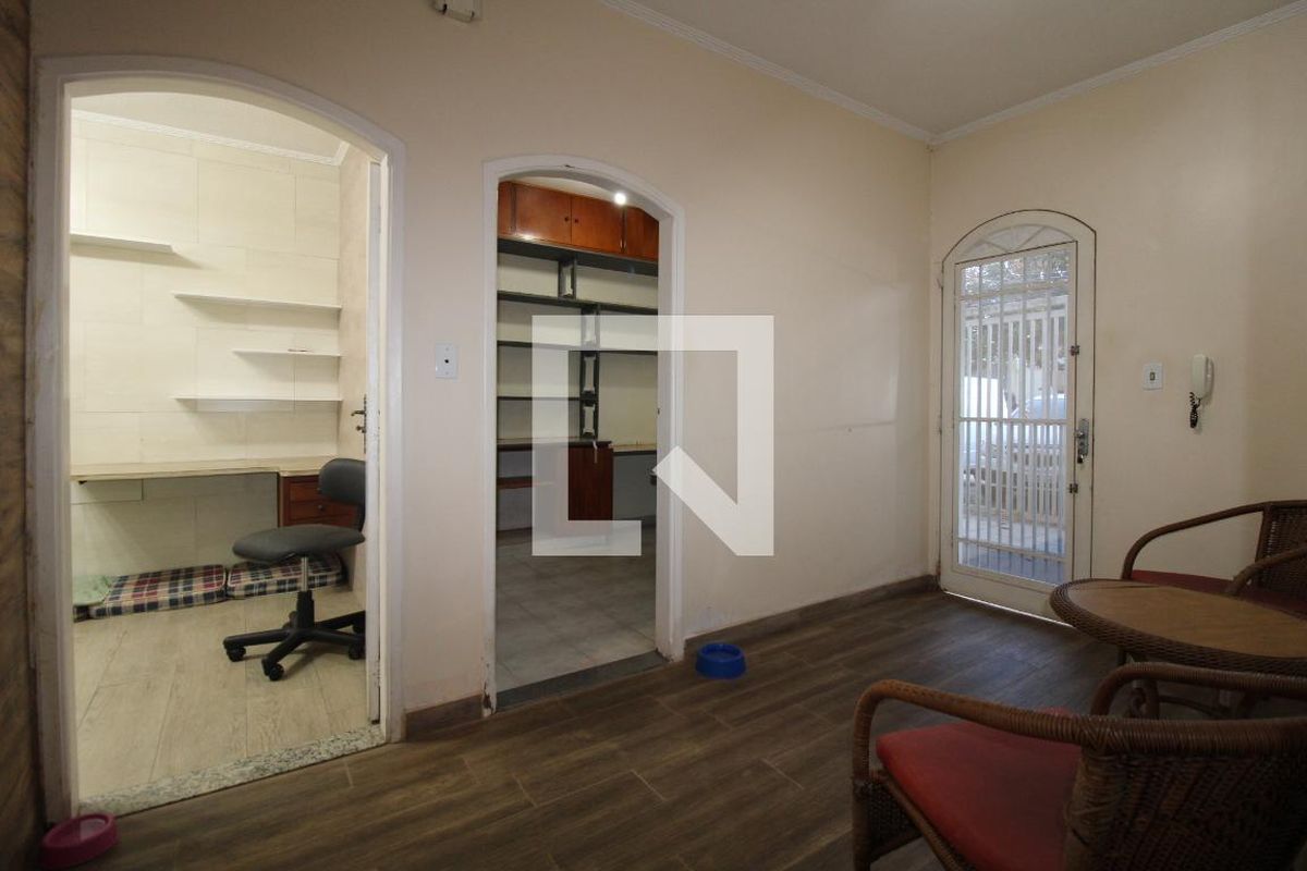 Casa à Venda - Guanabara, 4 Quartos,  300 m2 em , Campinas - sp | SoloBR