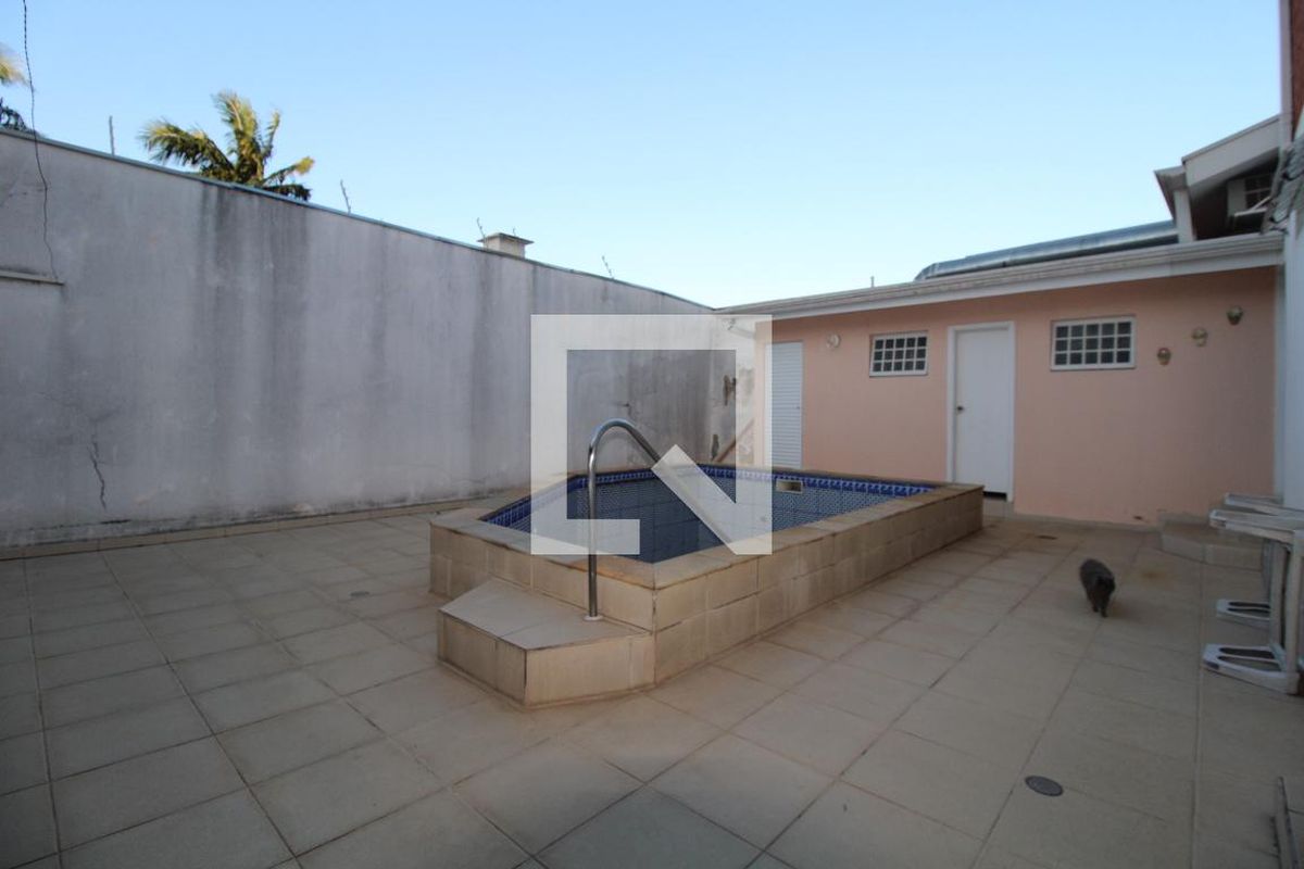 Casa à Venda - Guanabara, 4 Quartos,  300 m2 em , Campinas - sp | SoloBR