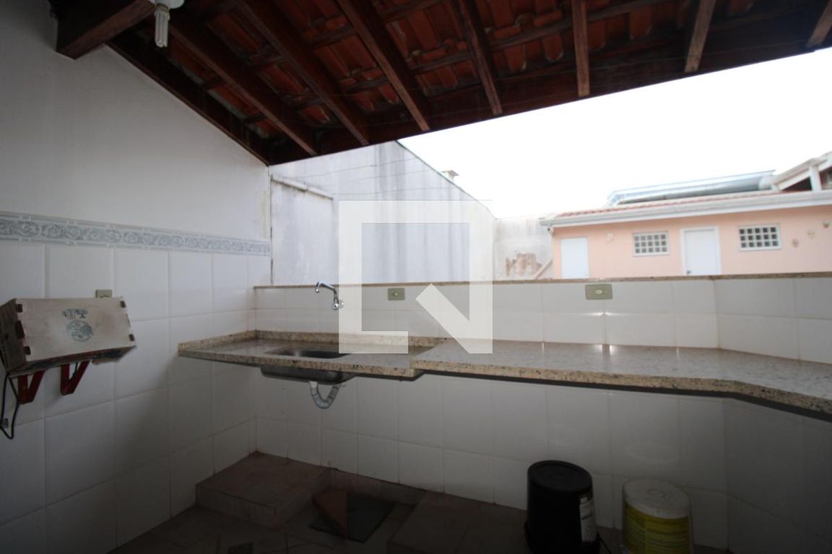 Casa à Venda - Guanabara, 4 Quartos,  300 m2 em , Campinas - sp | SoloBR