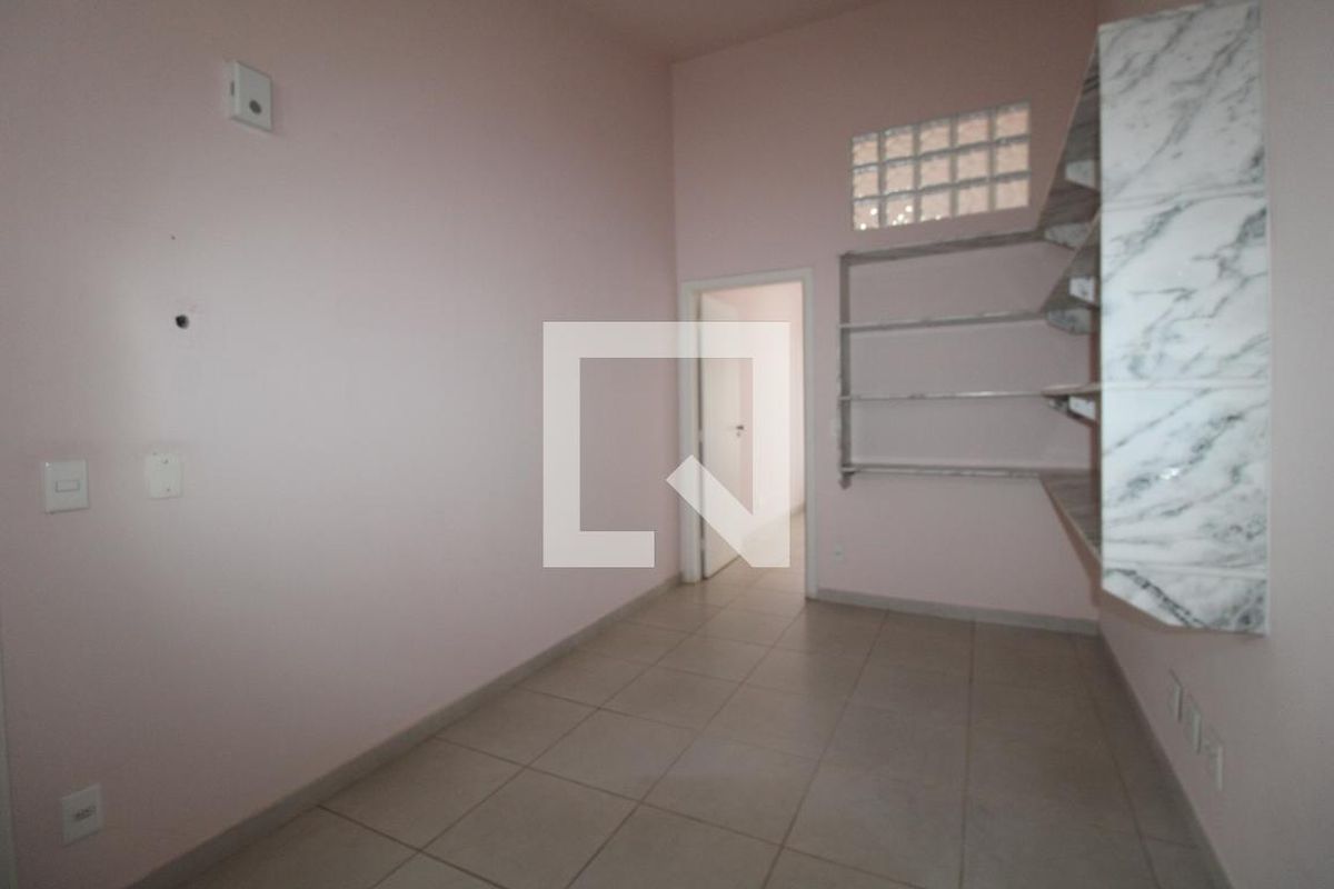 Casa à Venda - Guanabara, 4 Quartos,  300 m2 em , Campinas - sp | SoloBR