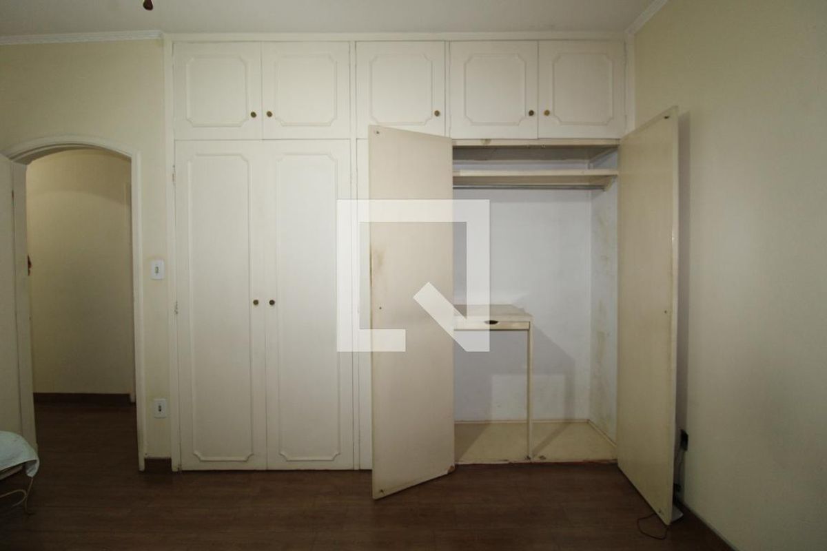 Casa à Venda - Guanabara, 4 Quartos,  300 m2 em , Campinas - sp | SoloBR